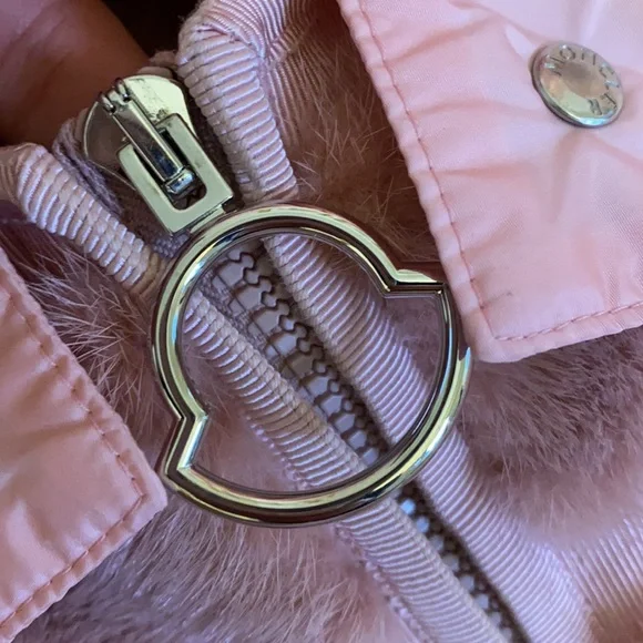 Moncler Puffer with Premium Mink Fur Details – Luxurious & Truly Rare 🩷 - Picture 9 of 16